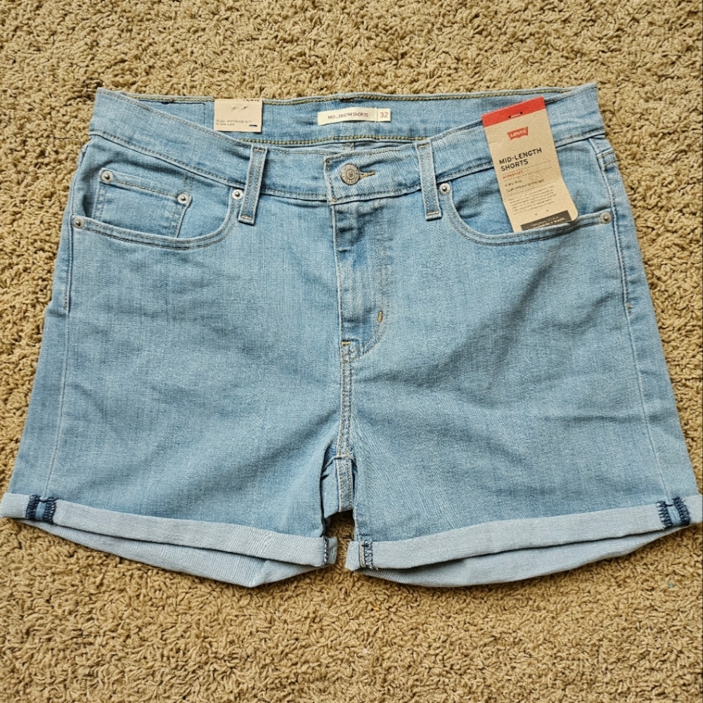 Levi's Mid-Length Mid-Rise Hypersoft Light Wash Women's Jean Shorts